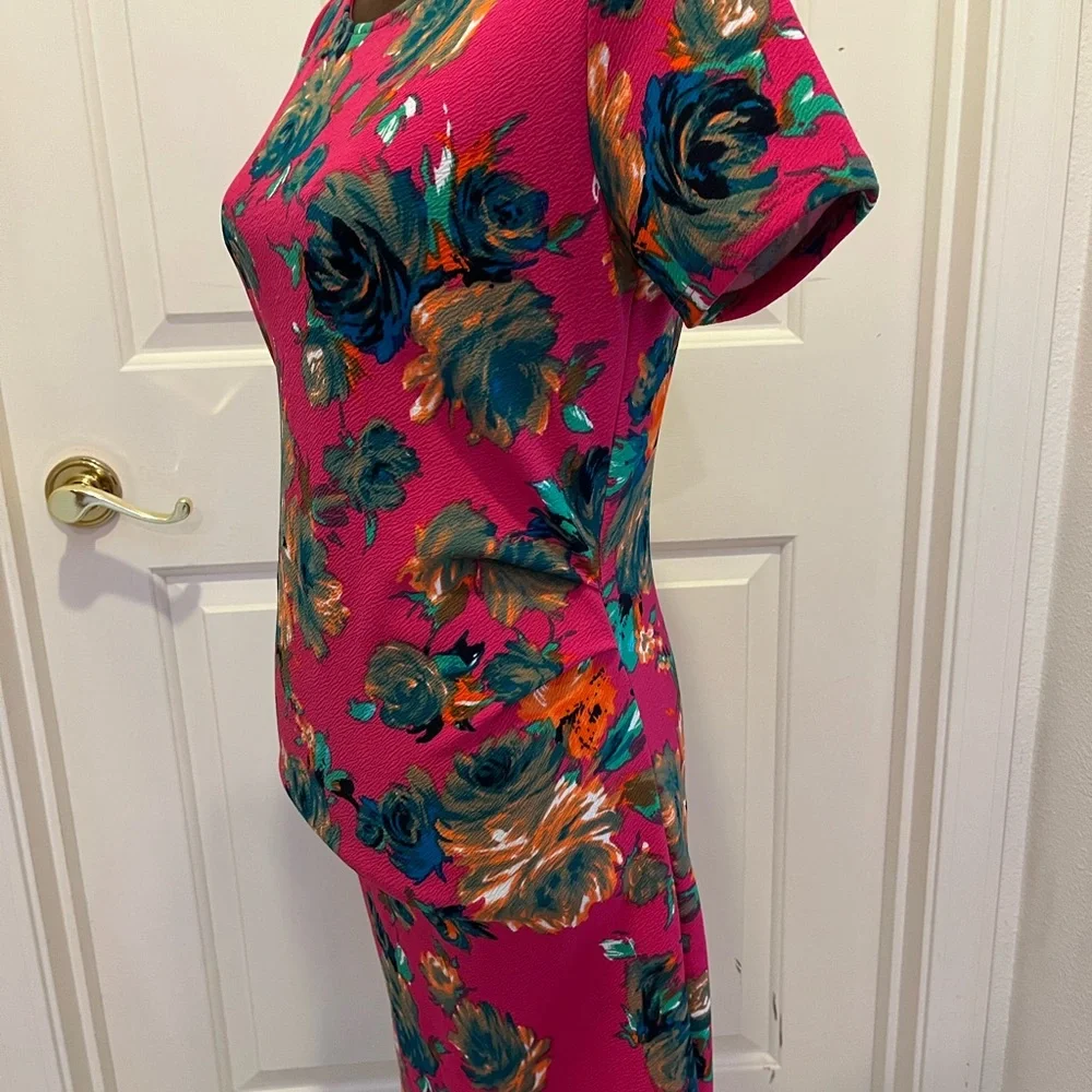 Dress - Picture 2 of 3